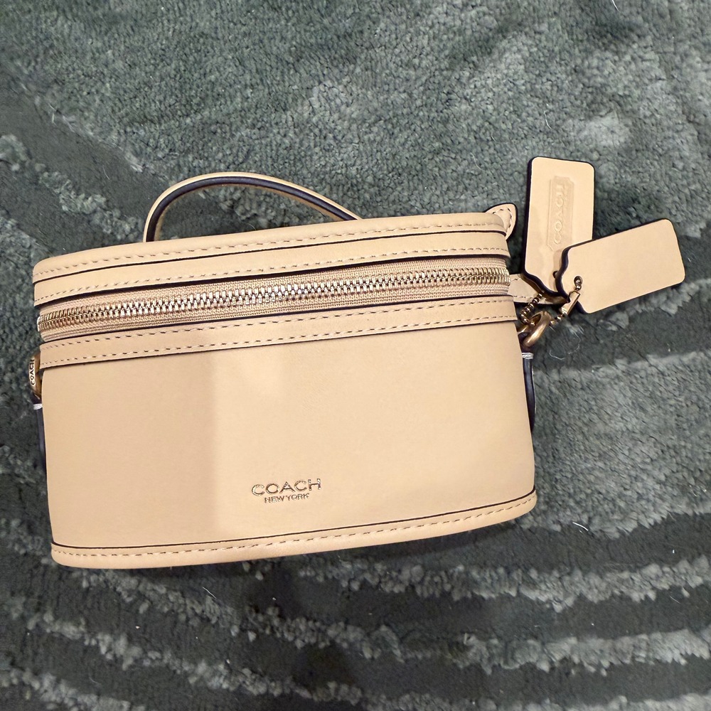 Coach Trail Bag 15 in Vanilla